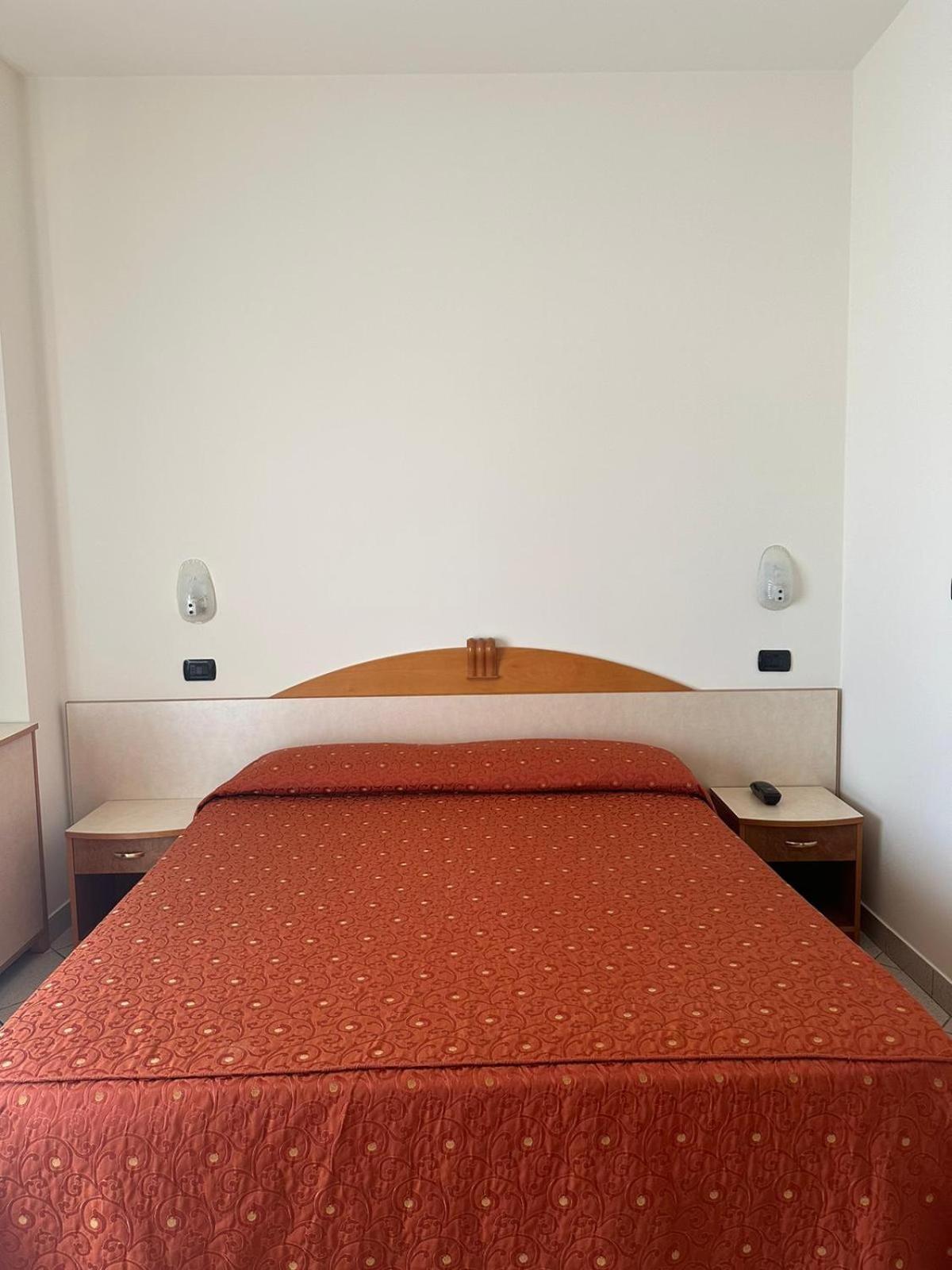 Hotel Ambra Rimini Rum bild